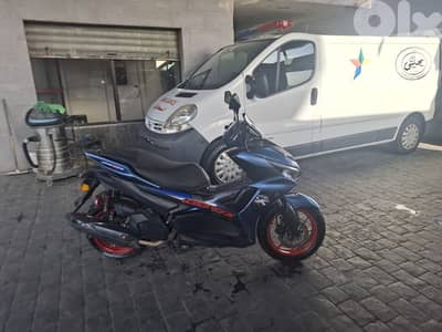 800 dolar momken ne2sh be s3ra wzbt s3ra