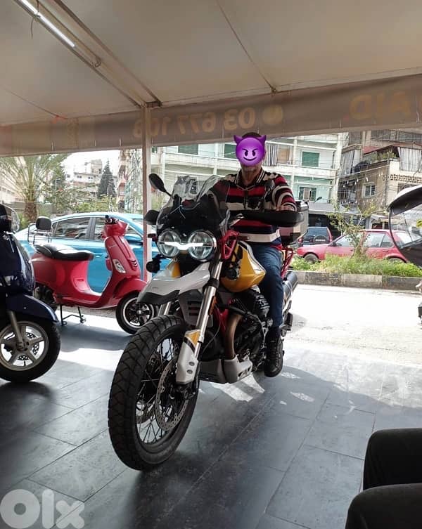 Moto Guzzi V85TT touring adventure 2019 2