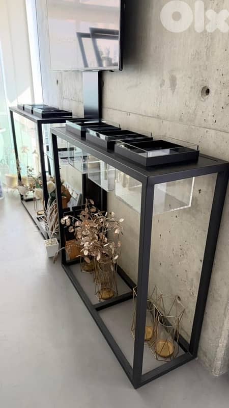 Modern Retail Store furniture 1