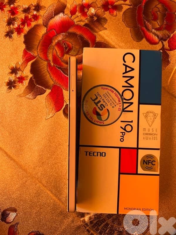 Tecno Camon 19 pro Mondrian Edition 3