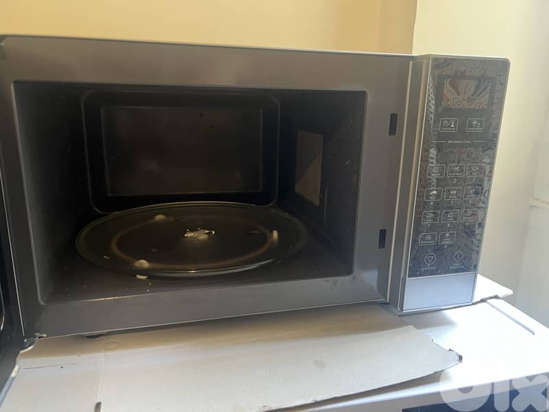 Midea - Microwave Oven 2