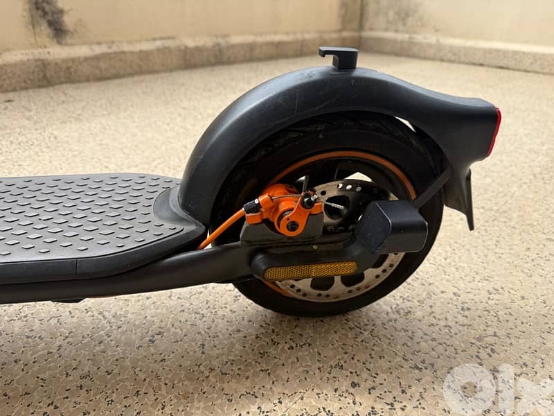 ninebot kickstart electric scooter(2025)(bought for 900 factory price) 3