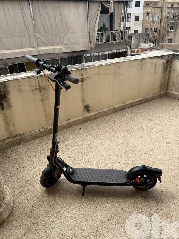 ninebot kickstart electric scooter(2025)(bought for 900 factory price) 5