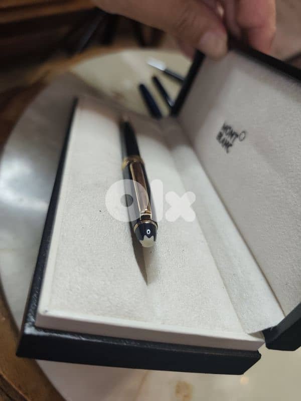 Montblanc Meisterstück Classique Ballpoint Pen with gold-coated 4