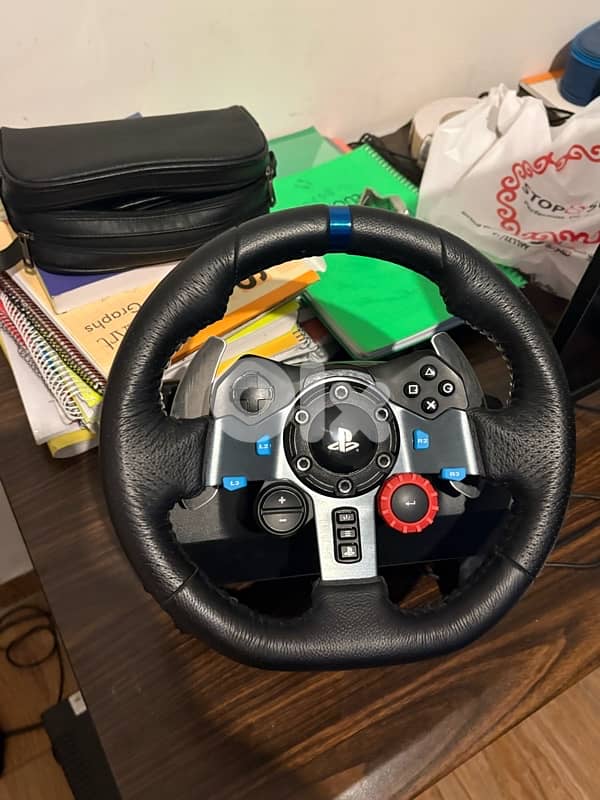 Logitech g29 bought it 2 months ago super clean 2