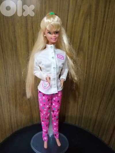 Barbie PET DOCTOR Mattel 1996 Great doll in her own wears+shoes=47$