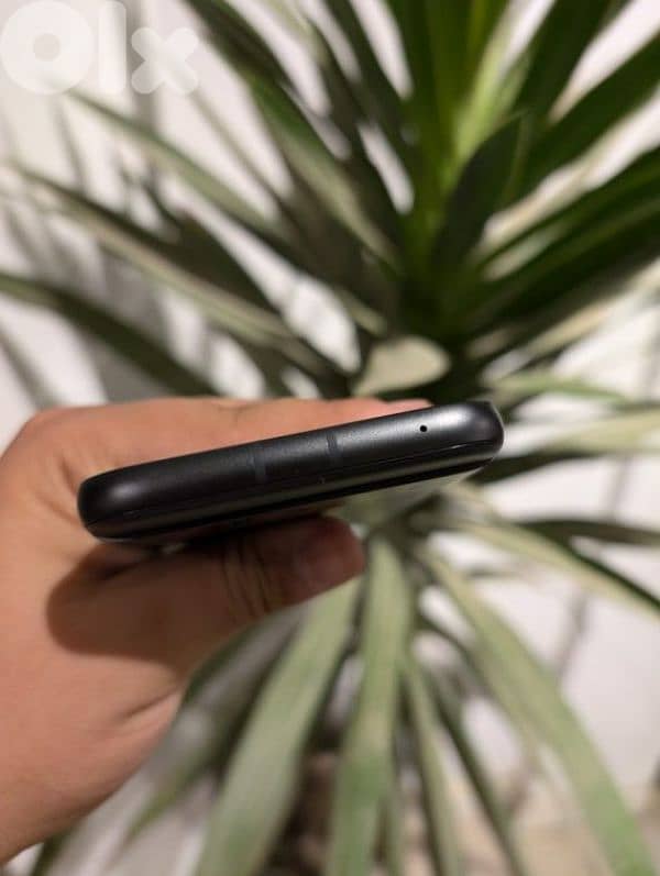 Google Pixel 8A ( 128 Gb / 8 Ram ) Like New 4