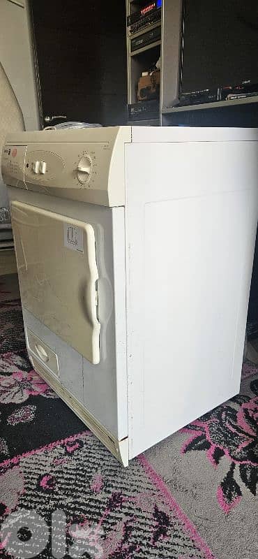 نشافه Clothes dryer 2