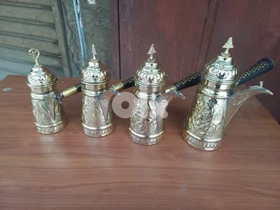 طقم مصبات قهوة نحاس ٤ قطع حفر