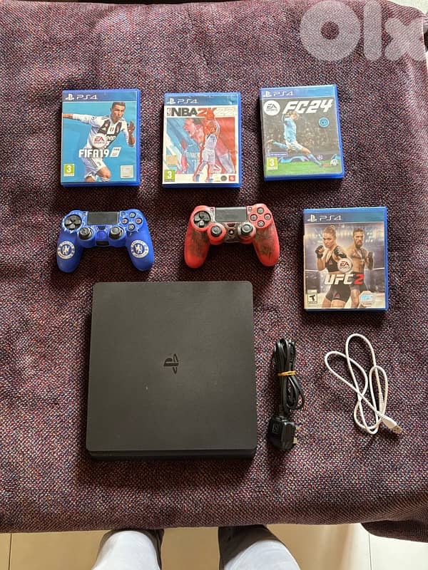 PS4 Like new superrrr clean 3