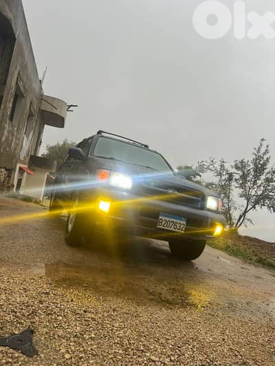 نيسان باثفايندر 2001
