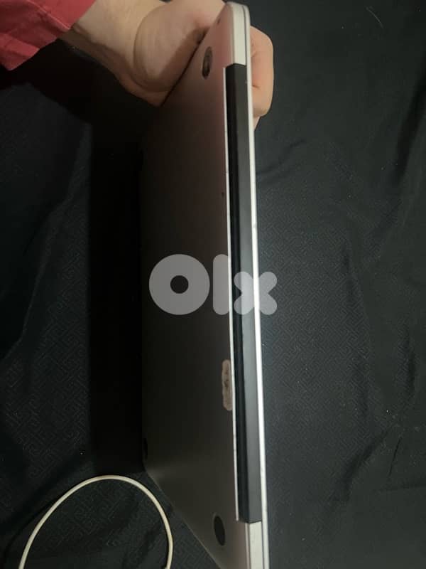 MacBook Pro (Retina, 13-inch, Early 2015) - 256GB SSD / 8GB RAM 9