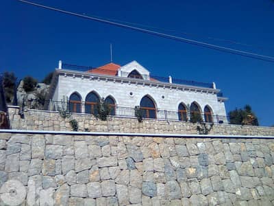 Villa in Kfardebian for rent