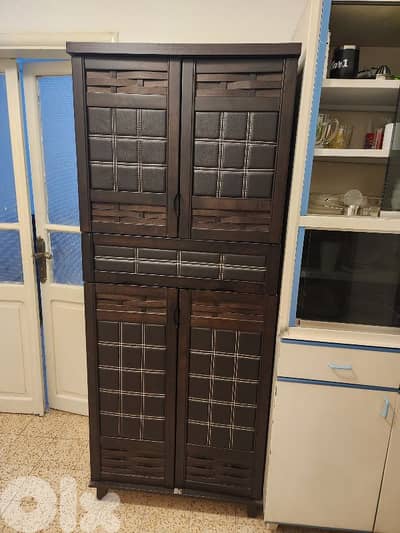shoes cabinet