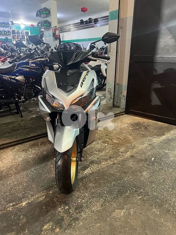 Yamaha Aerox 155 2