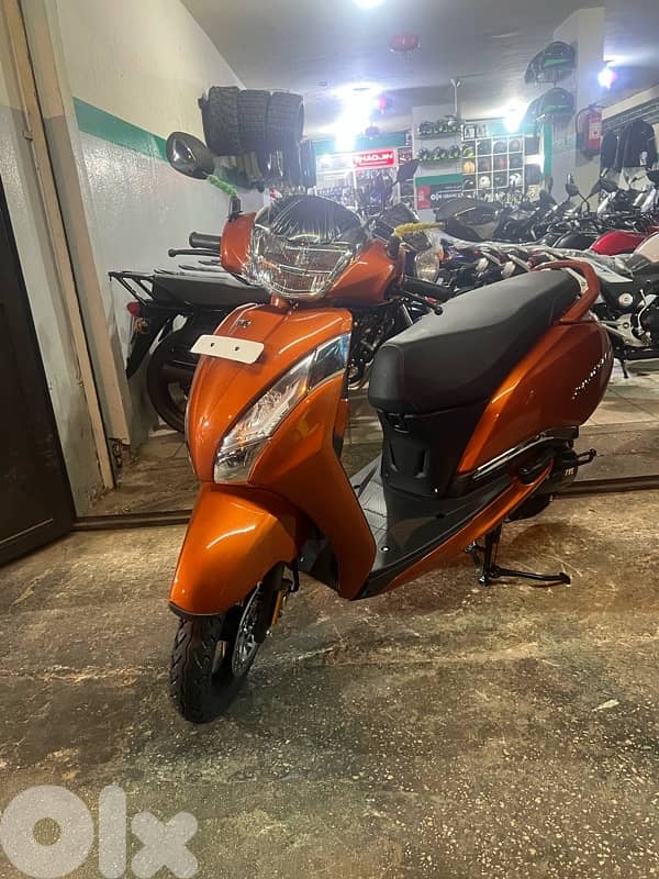 TVS Jupiter 125 4