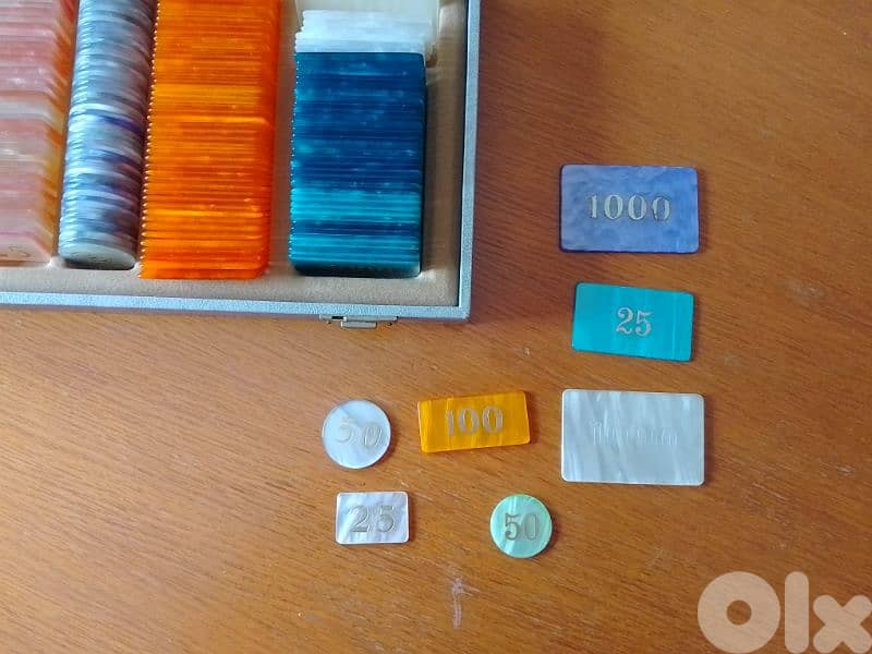 Bakelite poker chips vintage 1