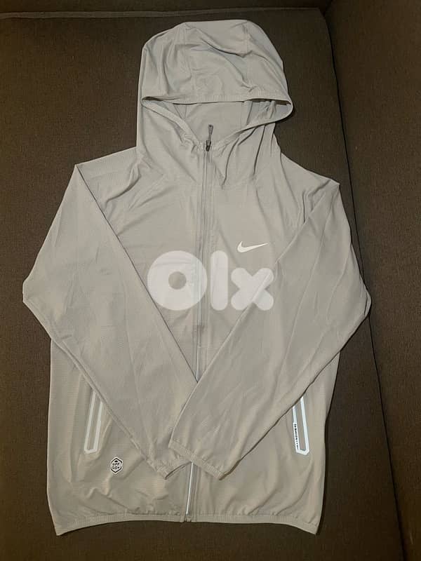Lightweight nike jacket 2