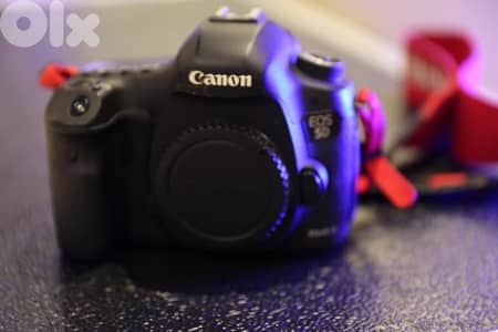 Canon 5D Mark III + 2 Batteries