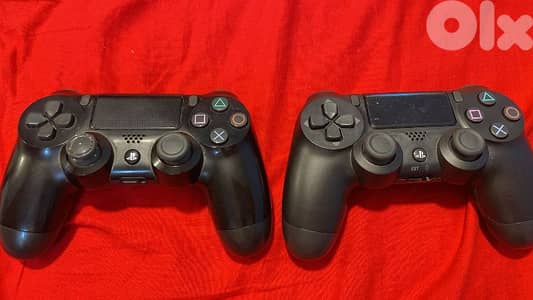 PS4 Slim 500GB + 3 Controllers + 5 Games