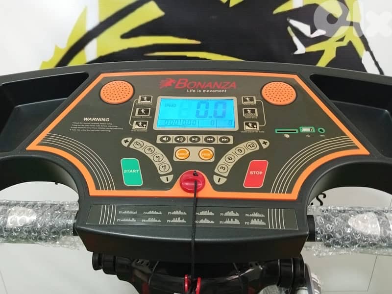 Treadmill bonanza 2,5 hp motor Automatic incline Vibration massage 2