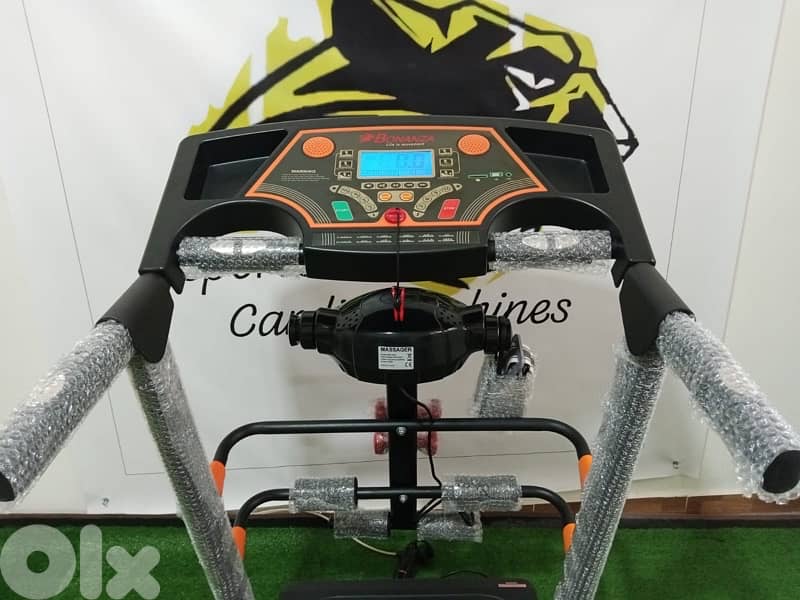 Treadmill bonanza 2,5 hp motor Automatic incline Vibration massage 7