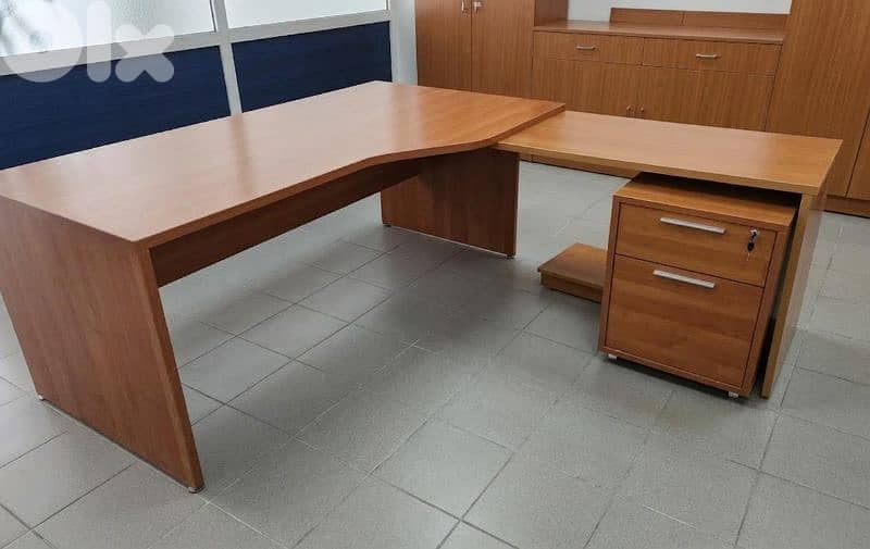 Desk Table + Locker 2
