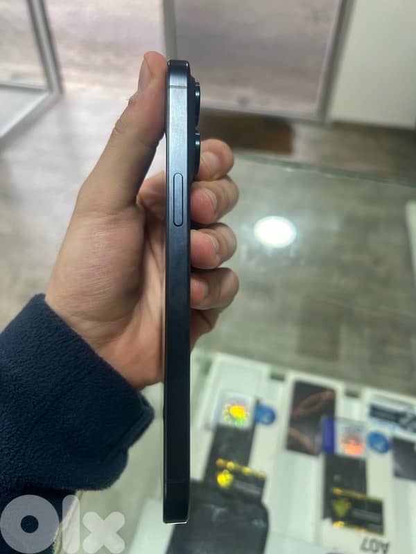 Iphone 15 pro max 3