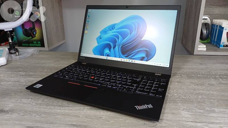 LAPTOP thinkpad T15 touch - core i7 - 2 gb vga 4