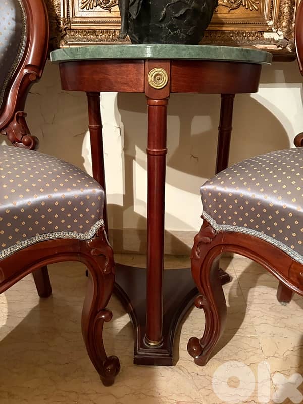 Lot de 2 guéridons de style Empire 1