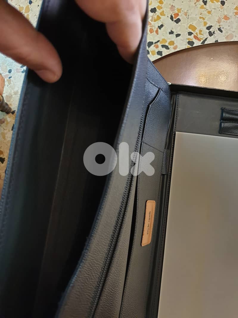 slim leather document holders 4