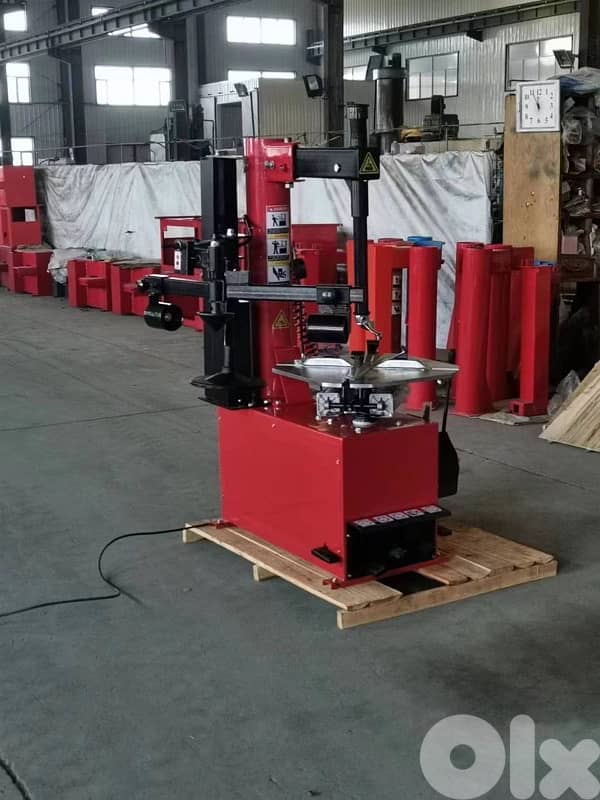 tire changing and balancing machine 1