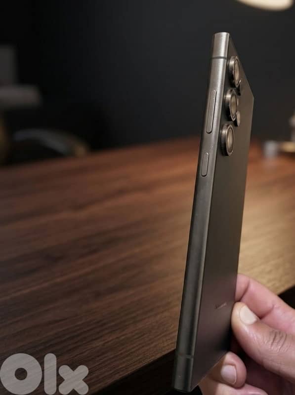 Samsung Galaxy S24 Ultra 2