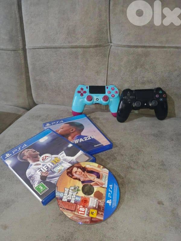 ps4 slim in great condition used 1tb working 100% 2 controllers 1