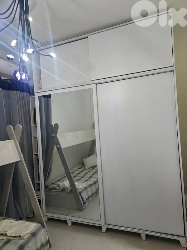 Home Center Bed and Closet 9