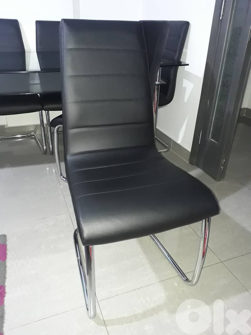 dining table two plyes glass heat proof with 6 chairs 3
