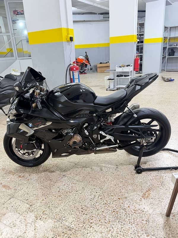 bmw s1000rr 2021 1