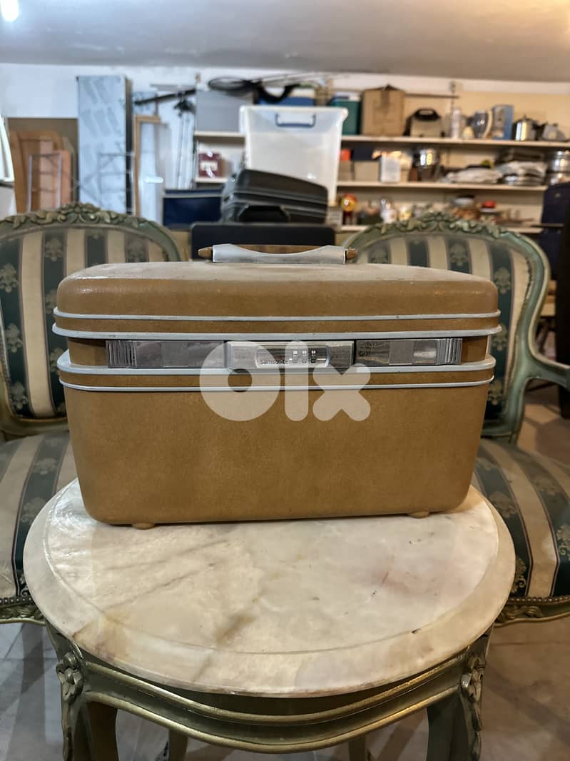 Vintage Samsonite items 2