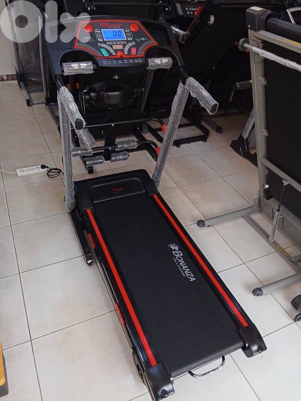 2.5HP, full options,bonanza, automaticall incline & vibration massage 1