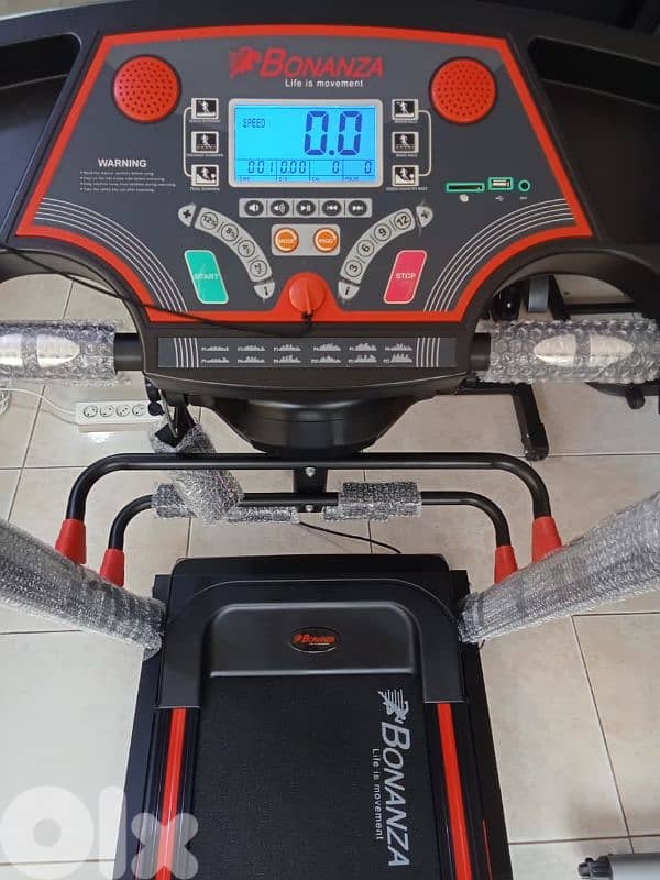 2.5HP, full options,bonanza, automaticall incline & vibration massage 3