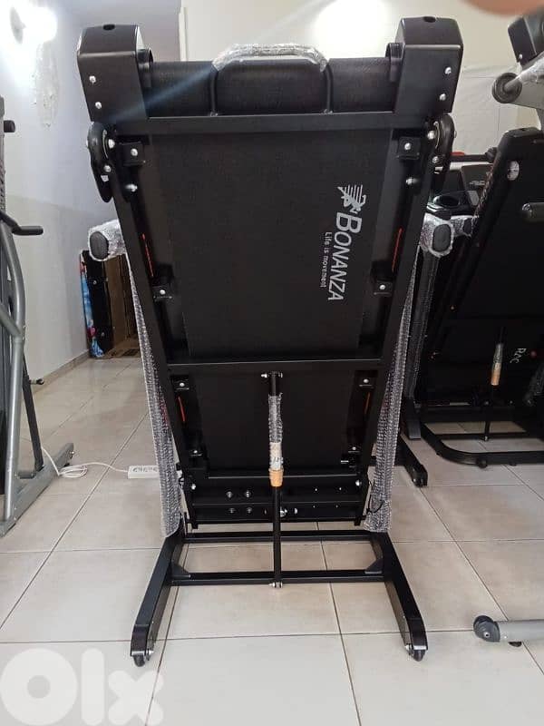 2.5HP, full options,bonanza, automaticall incline & vibration massage 6