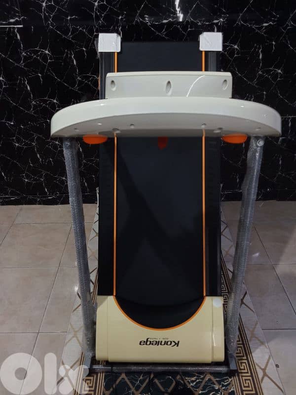 2.0HP Motor power,TREADMILL MODEL Koniega Home Fitness, made in Taiwan 5