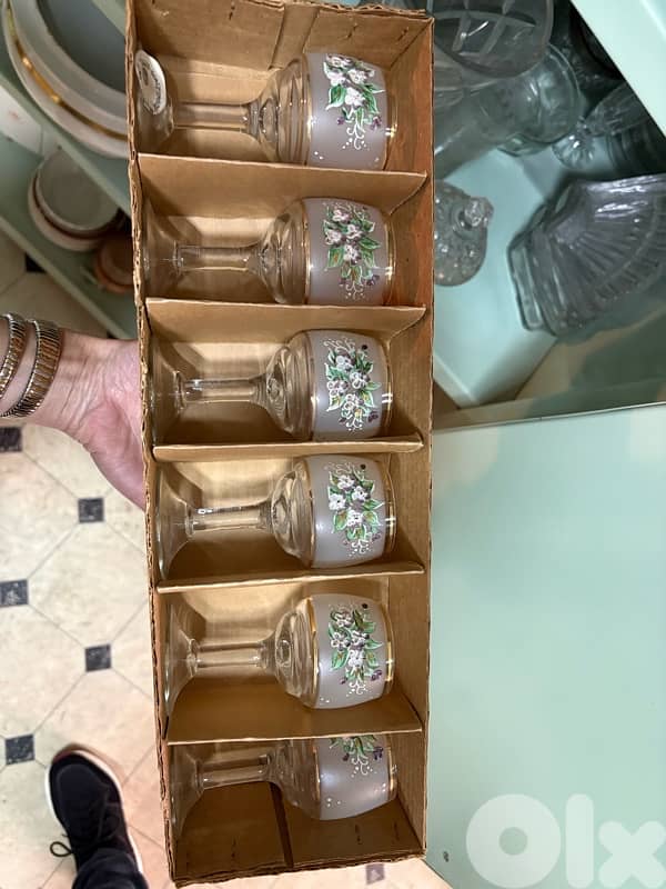 Service de verre à vin et carafe en cristal de Bohème 2