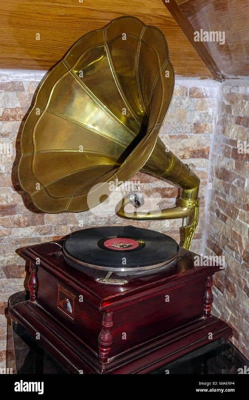 New gramophone, never used 4