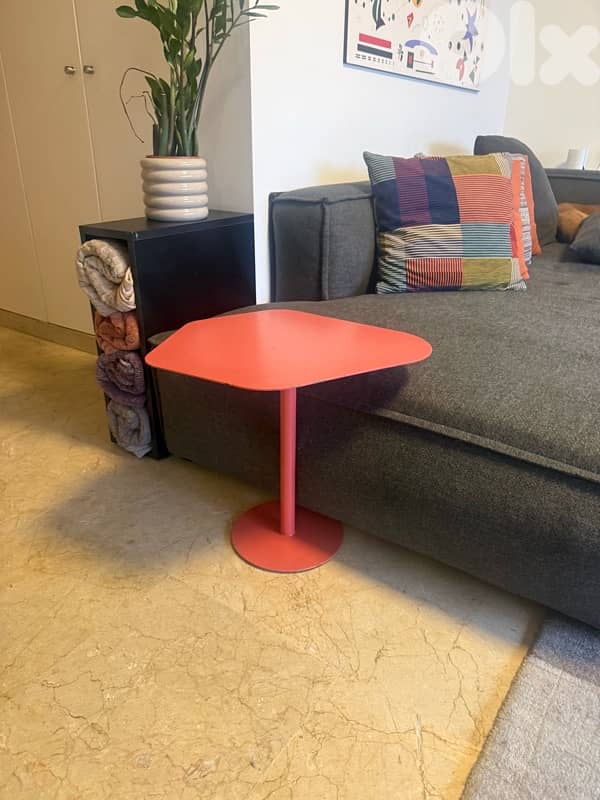 Modern Metal Side Table / Accent Table for Sale 1