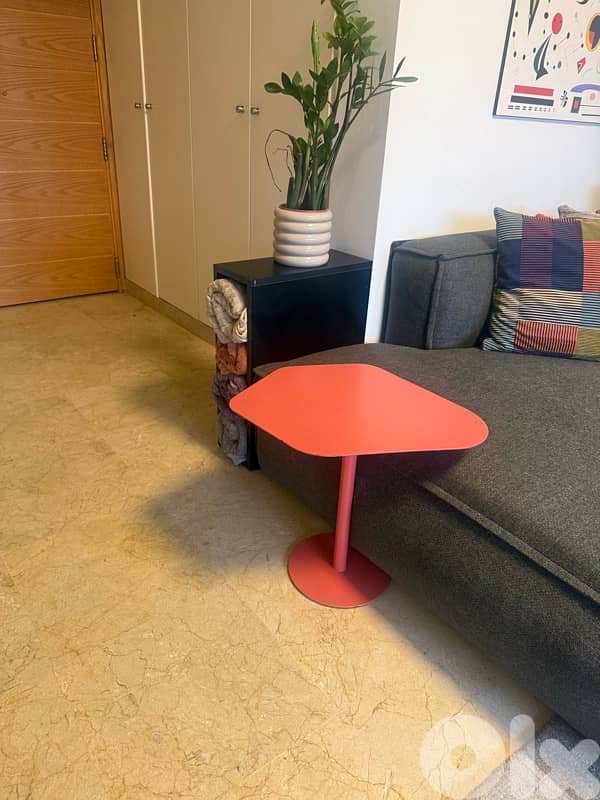 Modern Metal Side Table / Accent Table for Sale 2