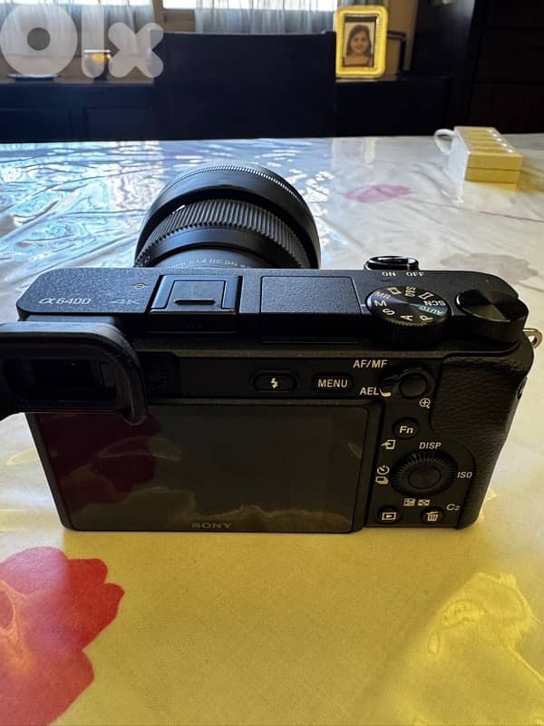 Sony a6400 with sigma lens 56mm 1.4 5