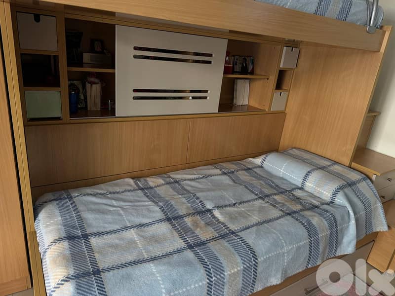 Bedroom set for 3 kids with closet and drawers 1