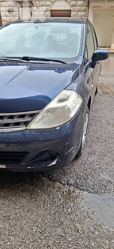 Nissan Tiida 2010