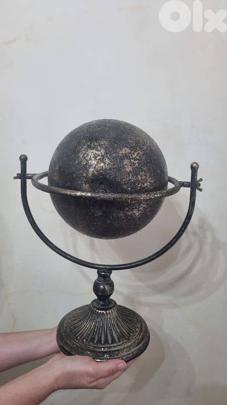 rare exclusive Dutch country field globe 9